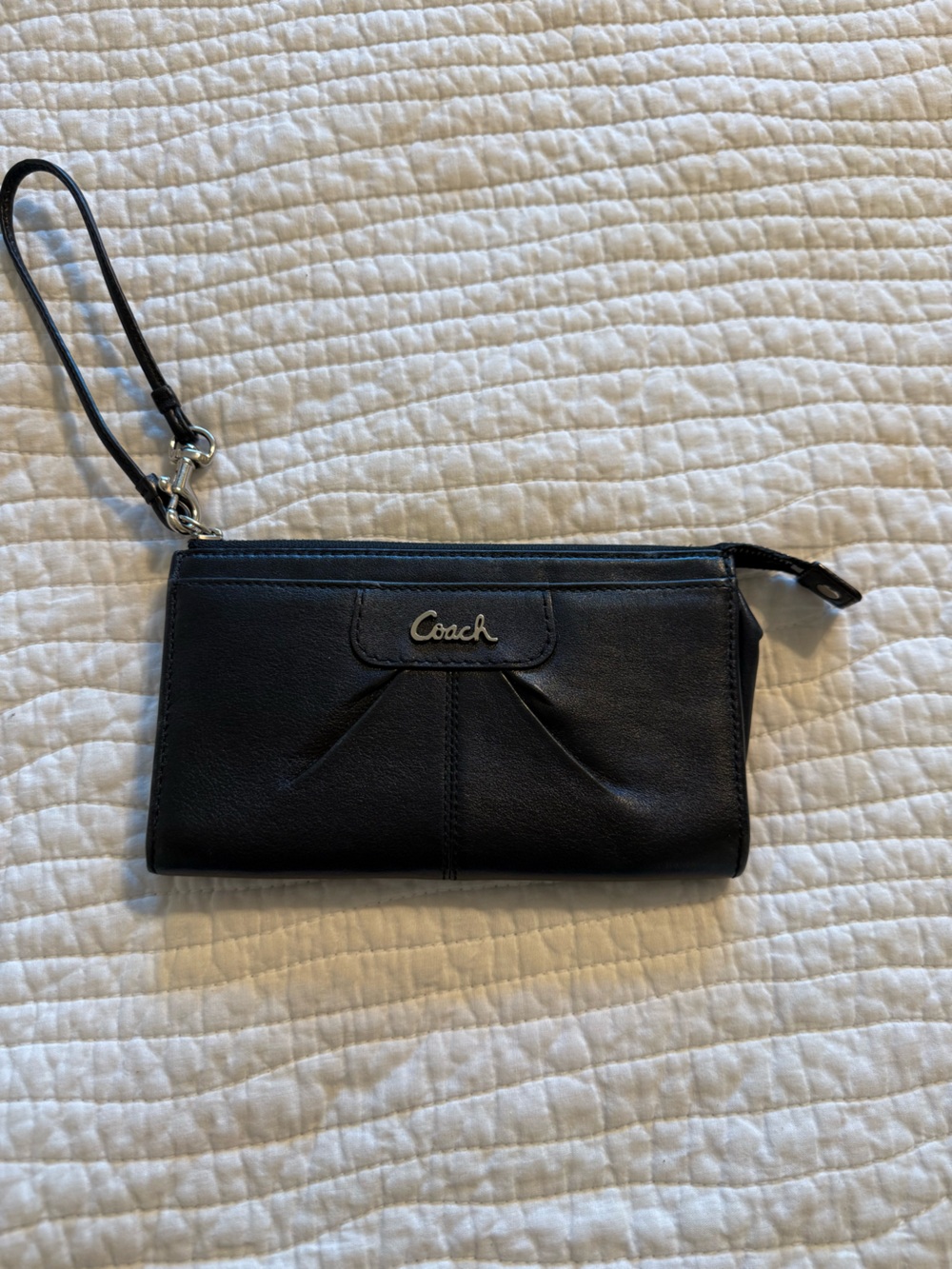 Coach Ashley black leather wristlet wallet